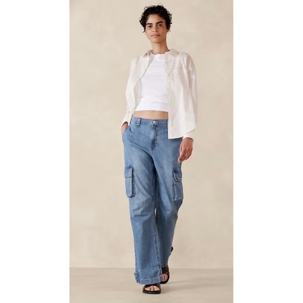 Banana Republic Barrel Cargo Jeans Light Wash Blue Denim Utility Pants 27/4R